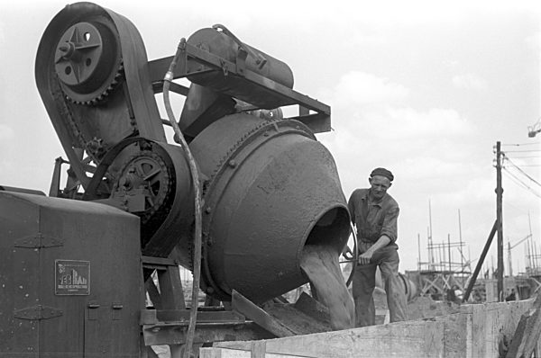 DDR - Aufbau Stalinallee 1952