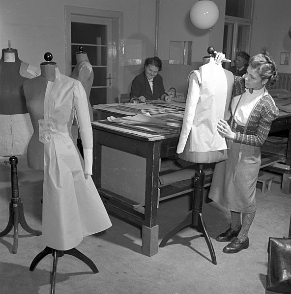 DDR - Herstellung Schnittmusterbogen 1953