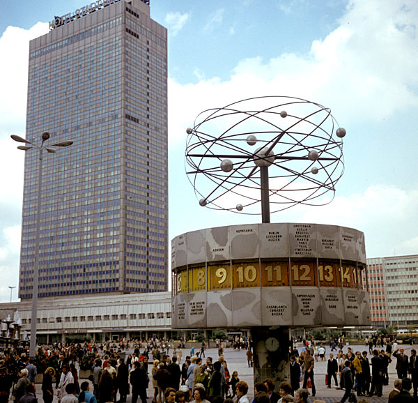DDR - Berlin Alexanderplatz 1969