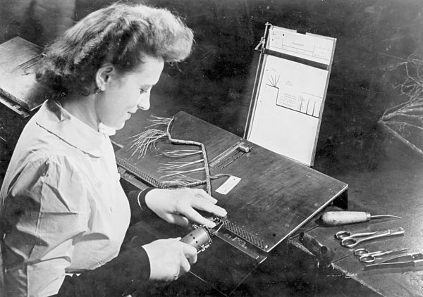 II. WK - Frauen in der Rüstung 1943