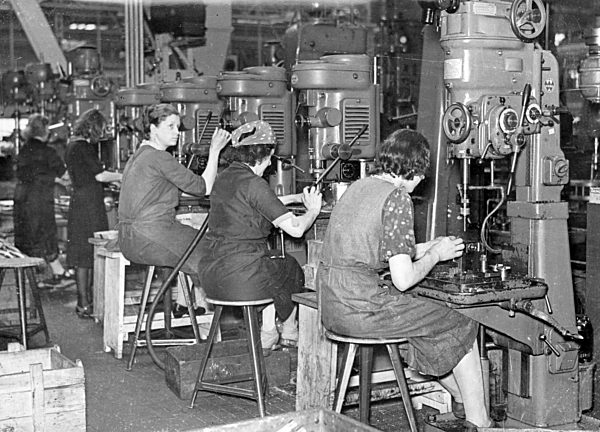 II. WK - Frauen in der Rüstung 1943