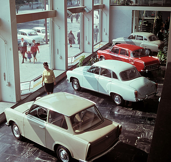 DDR - Autohaus Berlin um 1965