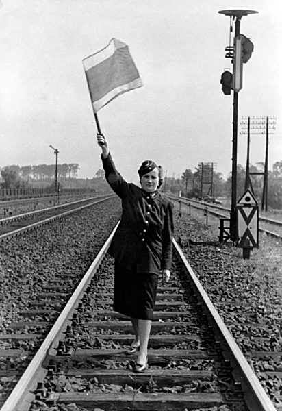 II. WK - Frauen bei der Reichsbahn 1942