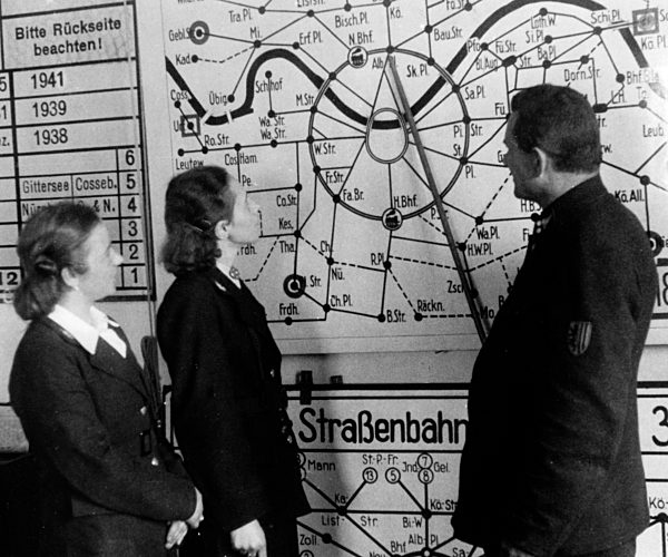 II. WK - Schaffnerinnen um 1941
