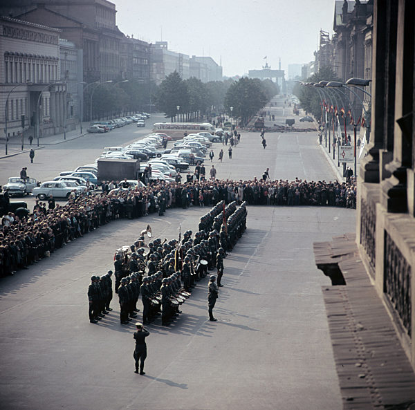 DDR - Neue Wache Berlin um 1960