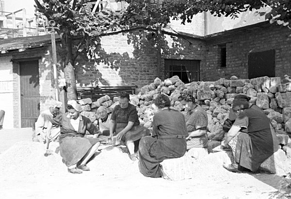 DDR - Berlin Wiederaufbau Volksbühne 1950er Jahre