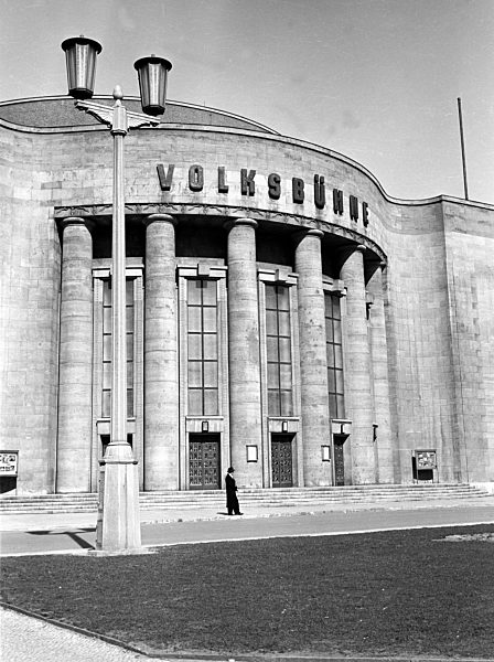 DDR - Berlin - Volksbühne um 1956