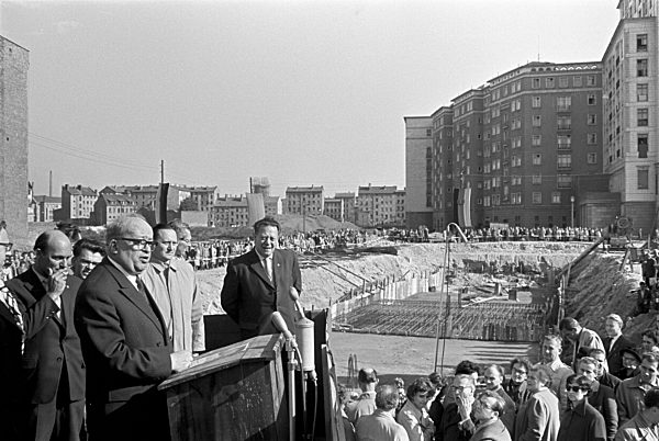 DDR - Berlin Stalinallee 1959