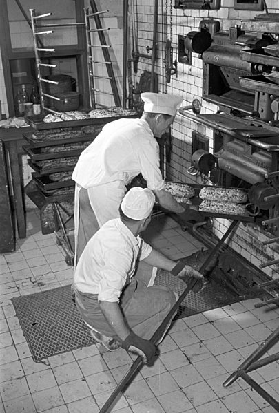 DDR - Dresdner Christstollen 1954