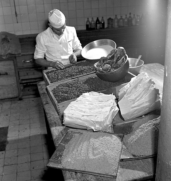 DDR - Dresdner Christstollen 1954