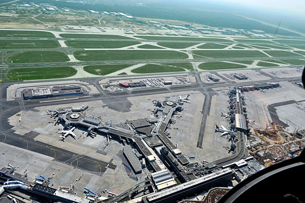Flughafen Frankfurt weiter geschlossen - Luftaufnahme