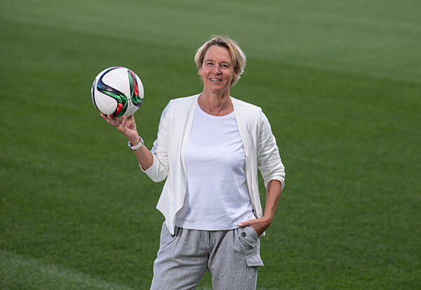 Bundestrainerin Voss-Tecklenburg