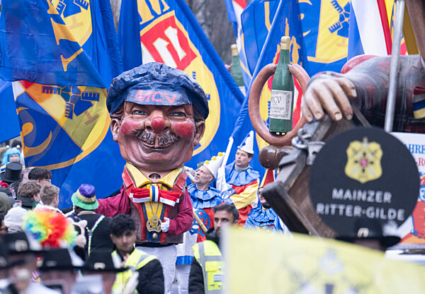 Rosenmontag am Rhein - Mainz