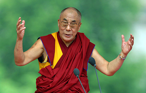 Dalai Lama spricht vor 20.000 Menschen