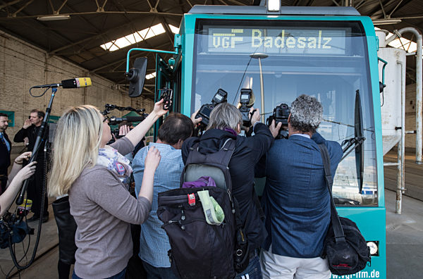 "Badesalz" babbeln hessisch in der Bahn