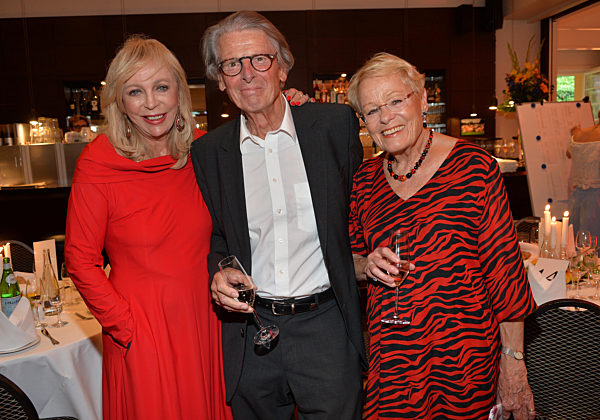 Evelyn Bresser mit Ehemann Klaus Bresser, Wibke Bruhns L-R?Gemeinsamer...