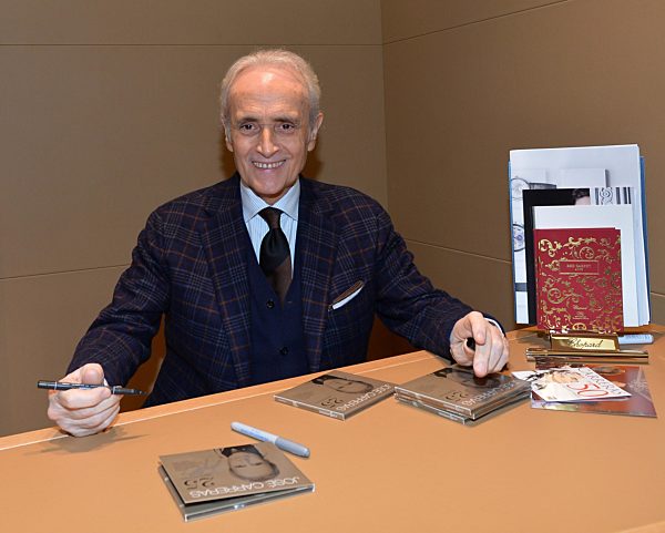 Jose Carreras besucht die Berliner CHOPARD Boutique.