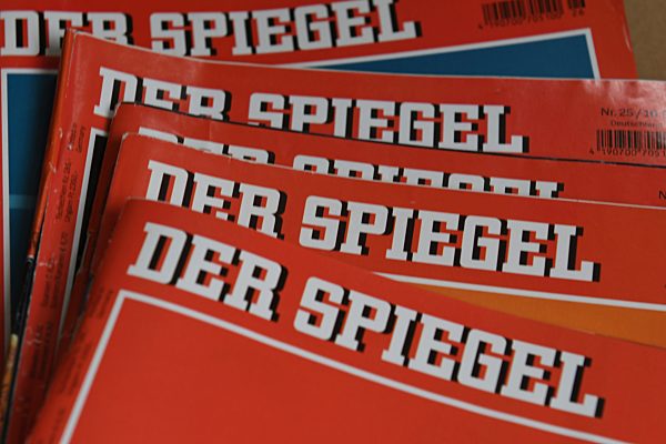 Titel des Nachrichtenmagazins " Der Spiegel", Sagen was ist,