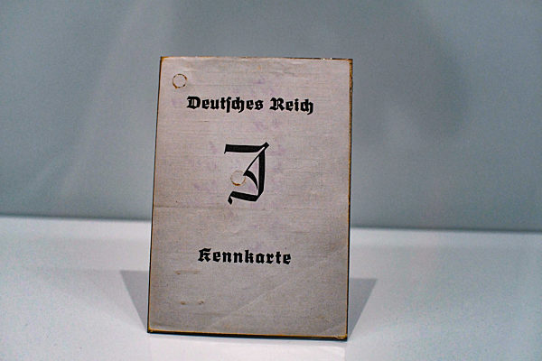 Juedisches Museum Berlin -Kenn karte J