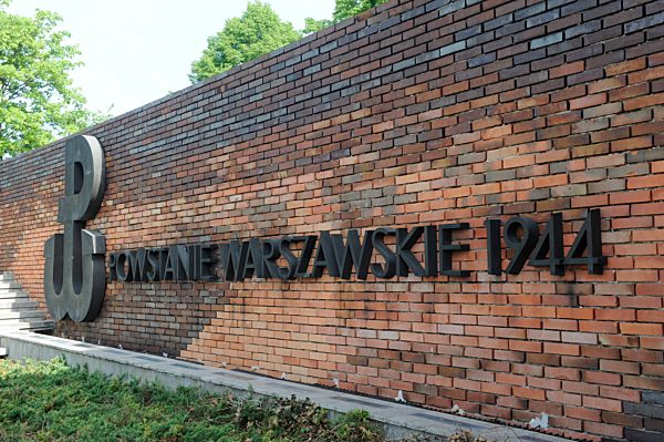 Schriftzug Warschauer Aufstand