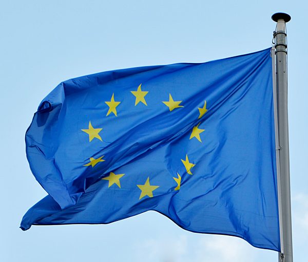 Europafahnen vor dem EU-Parlament in Strassburg