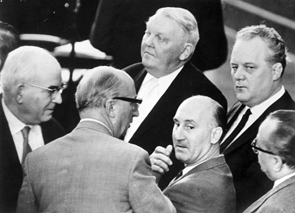 FPD-Schachzug gegen Pläne Erhards