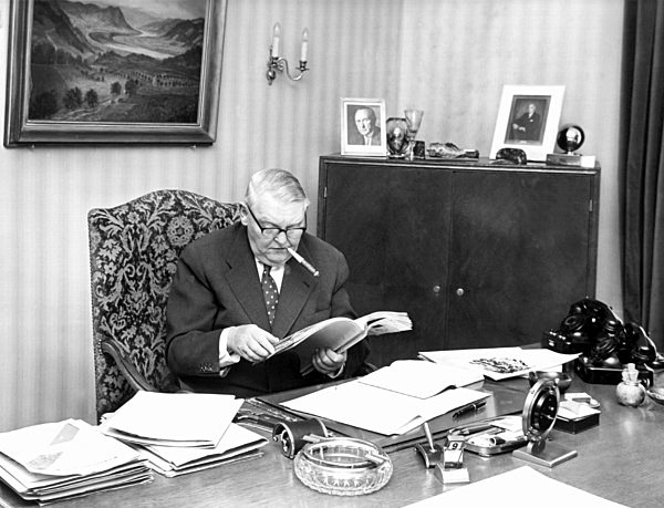 Professor Dr. Ludwig Erhard