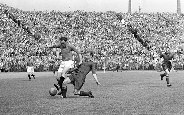 Hannover 96 ist Deutscher Fußballmeister 1954