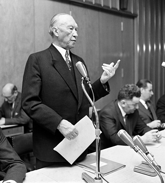 Chancellor Adenauer talks about Elysee Treaty