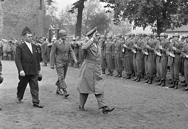 Bonner Wachbataillon zieht in Garnison Rheinbach ein