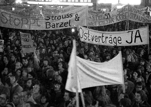 Demonstration for SPD/FDP government 1972