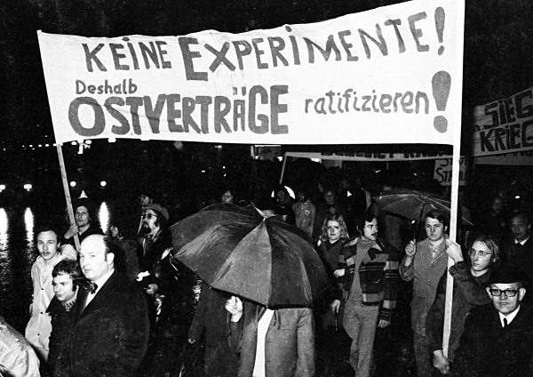 Demonstration for SPD/FDP government 1972
