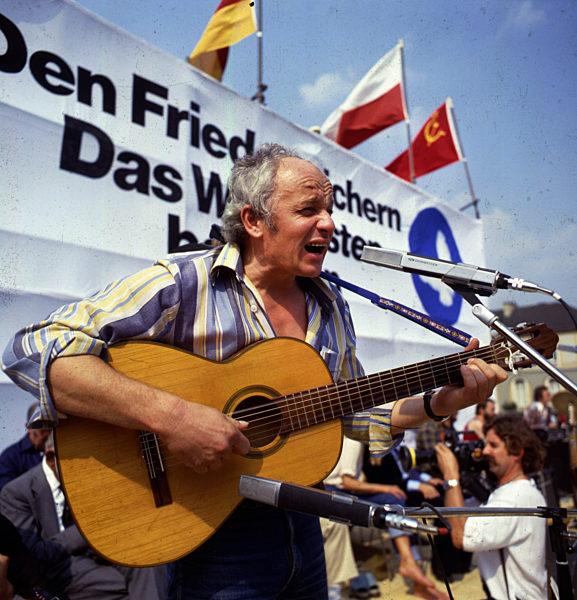 300.000 Gegner der atomaren Aufruestung 1981