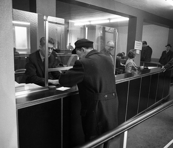 Arbeitslose beim Arbeitsamt 1966