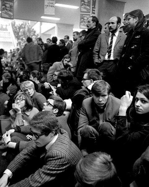 Vietnam-Kongress und Demonstration in West-Berlin