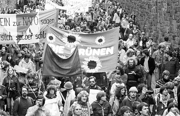 300.000 bei Friedensdemonstration in Bonn 1981