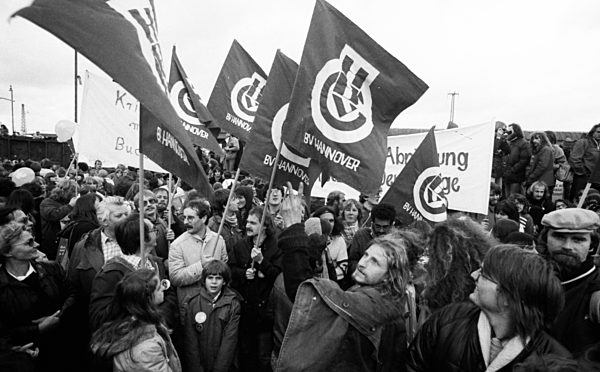 300.000 bei Friedensdemonstration in Bonn 1981