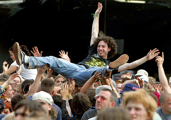 Rock im Park - "Crowd-Surfing"
