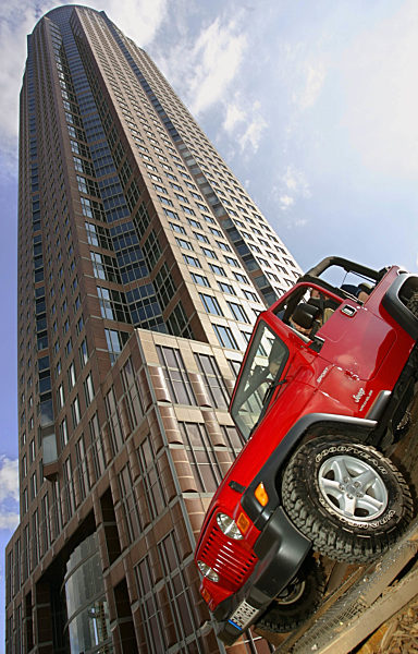 Ein Jeep Wrangler fährt am Donnerstag (15.09...