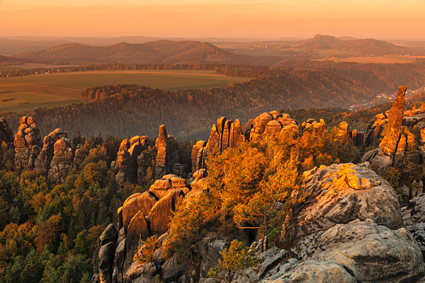 Schrammstein rock view at sunrise, Elbsandstein Mountains, Saxony Switzerland National Park, Saxony, Germany