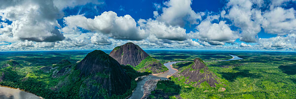 Aefriall of the huge granite hills, Cerros de Mavecure, Eastern Colombia