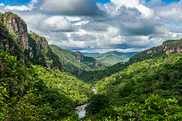 Trilha dos Santos e Corredeiras, Unesco site Chapada dos Veadeiros National Park, Goias, Brazil
