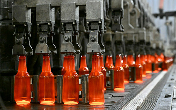 Behälterglashersteller Wiegand-Glas