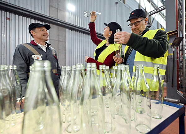 Behälterglashersteller Wiegand-Glas