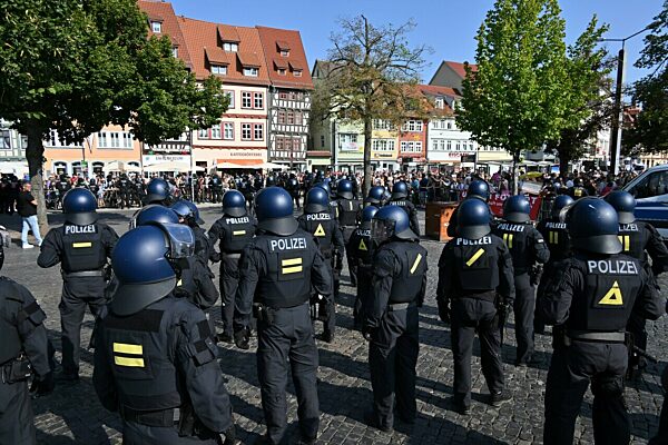 Wahlkampf AfD in Thüringen - Gegendemonstration