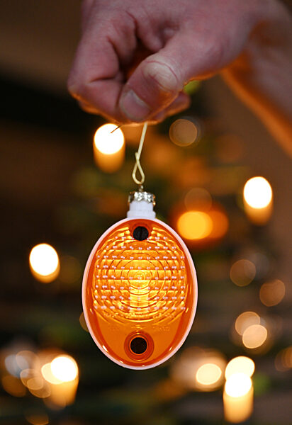 Weihnachtsbaumkugeln aus Simson-Blinkern