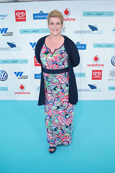 Schiffstaufe im Hafen