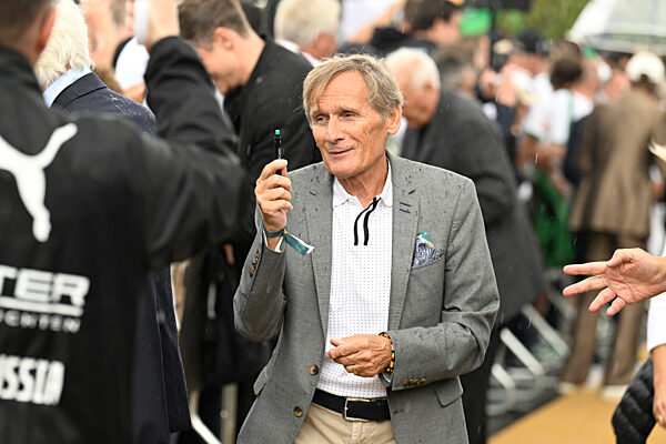 Mönchengladbach - 125-Jahr-Feier mit Denkmalenthüllung