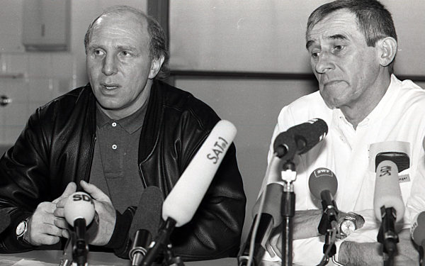 22.01.94 Pressekonferenz Oliver Möller Hamburger SV nach Attenat in Stuttgart