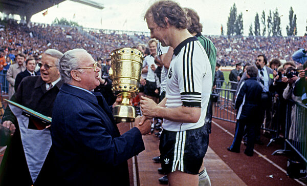 02.05.81 DFB-Pokal Finale Eintracht Frankfurt - 1. FC Kaiserslautern